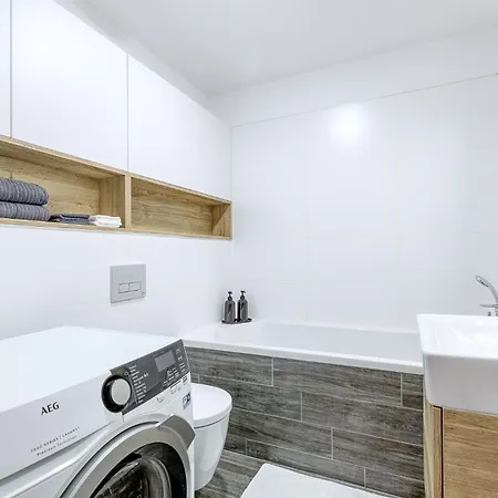 Top City View From 23rd Floor - Parking Included Apartmán *