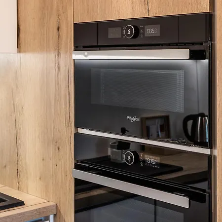 Top City View From 23rd Floor - Parking Included Апартаменты Братислава